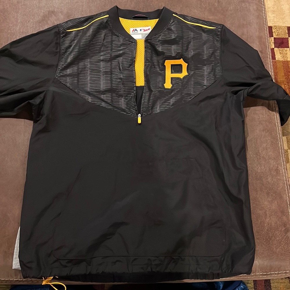 Pirates EUC authentic majestic wind breaker.
